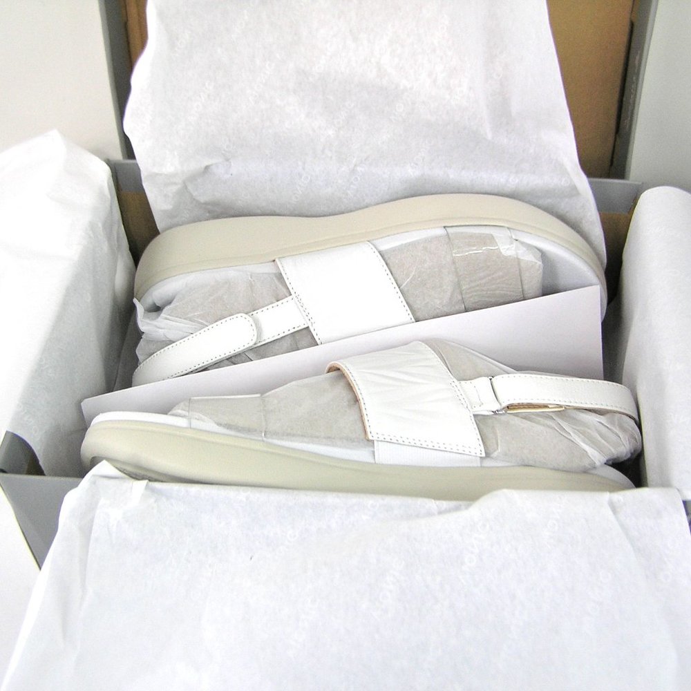 NEW VIONIC SIZE 11 WHITE LEATHER SANDALS - Picture 3 of 6